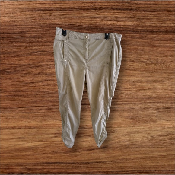 Chicos Women Pants 2 M Green Cropped Stretch Capri Elastic Waist Casual Straight - Picture 2 of 13